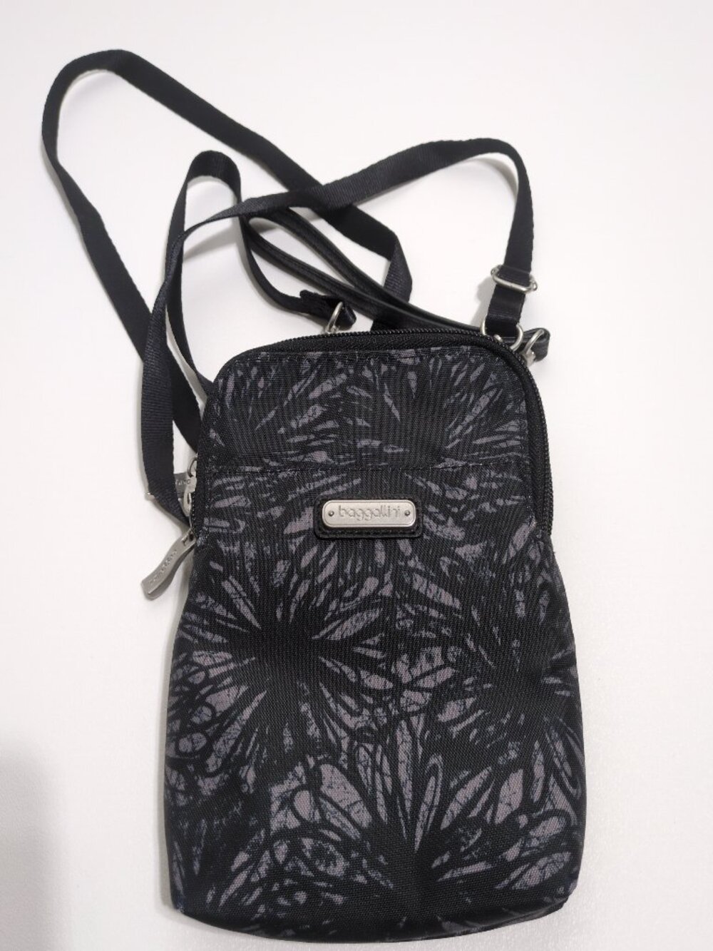 Bellini Black Flowers Crossbody Bag Adjustable Clutch Strap RFDI Multi Pockets